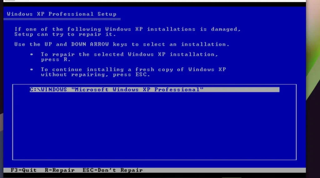 Zrzut ekranu: Początkowy etap instalatora Windowsa XP